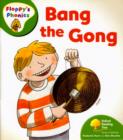 Image for Oxford Reading Tree: Stage 2: More Floppy&#39;s Phonics: Bang the Gong