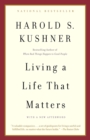 Image for Living a life that matters: resolving the conflict between conscience and success