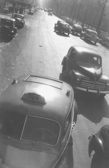 Image for Fifth Avenue, New York, 1947 : Elliott Erwitt Snaps